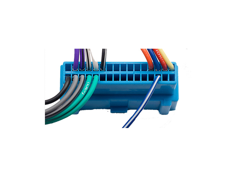 קונקטור/צמת חוטים לרדיו