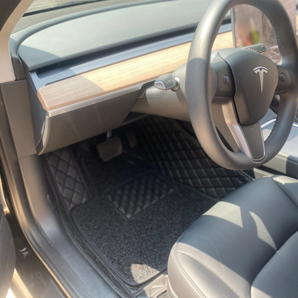 שטיחי עור טסלה מודל 3 2021