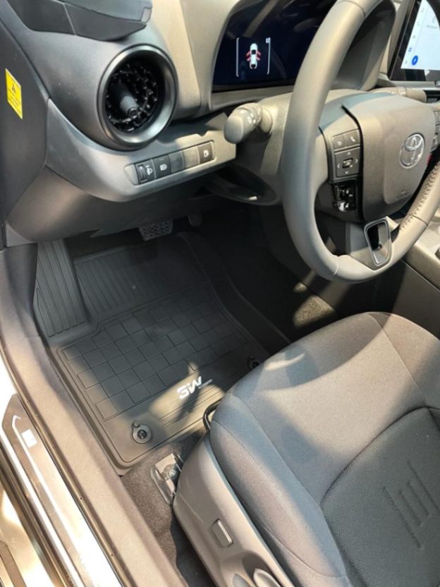 סט שטיחי 3W טויוטה C-HR 2023