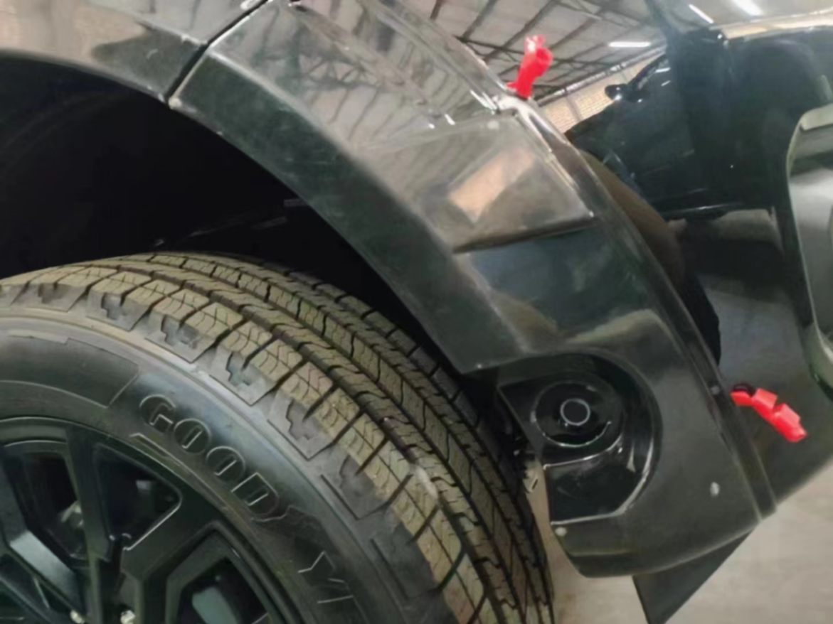 כנפונים פורד ריינג׳ר 2024 (עם חור לחיישן חניה)