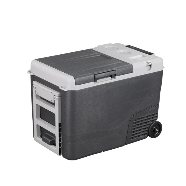 מקרר לרכב Montana 32 ליטר עם הכנה לסוללות Makita ו Bosch
