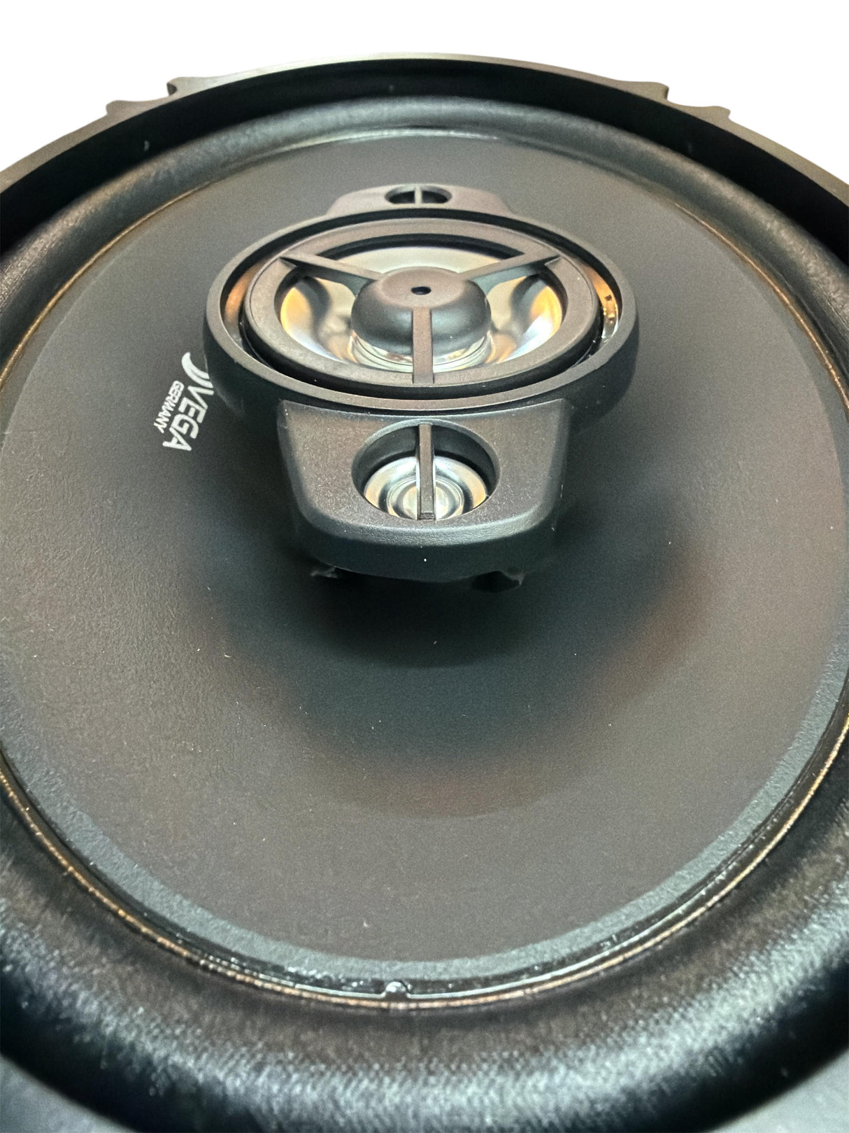 זוג רמקולים - VEGA Germany VGR-6968X