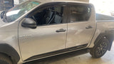 פסיי מגן וקישוט לטויוטה היילקס 2015 OEM